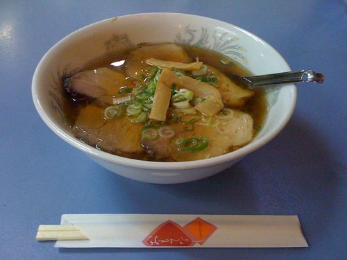 歩いて5分の叉焼麺!!!