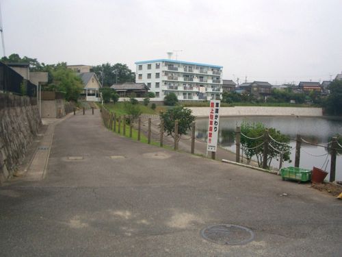 4:岡崎競馬場（1コーナー内側）